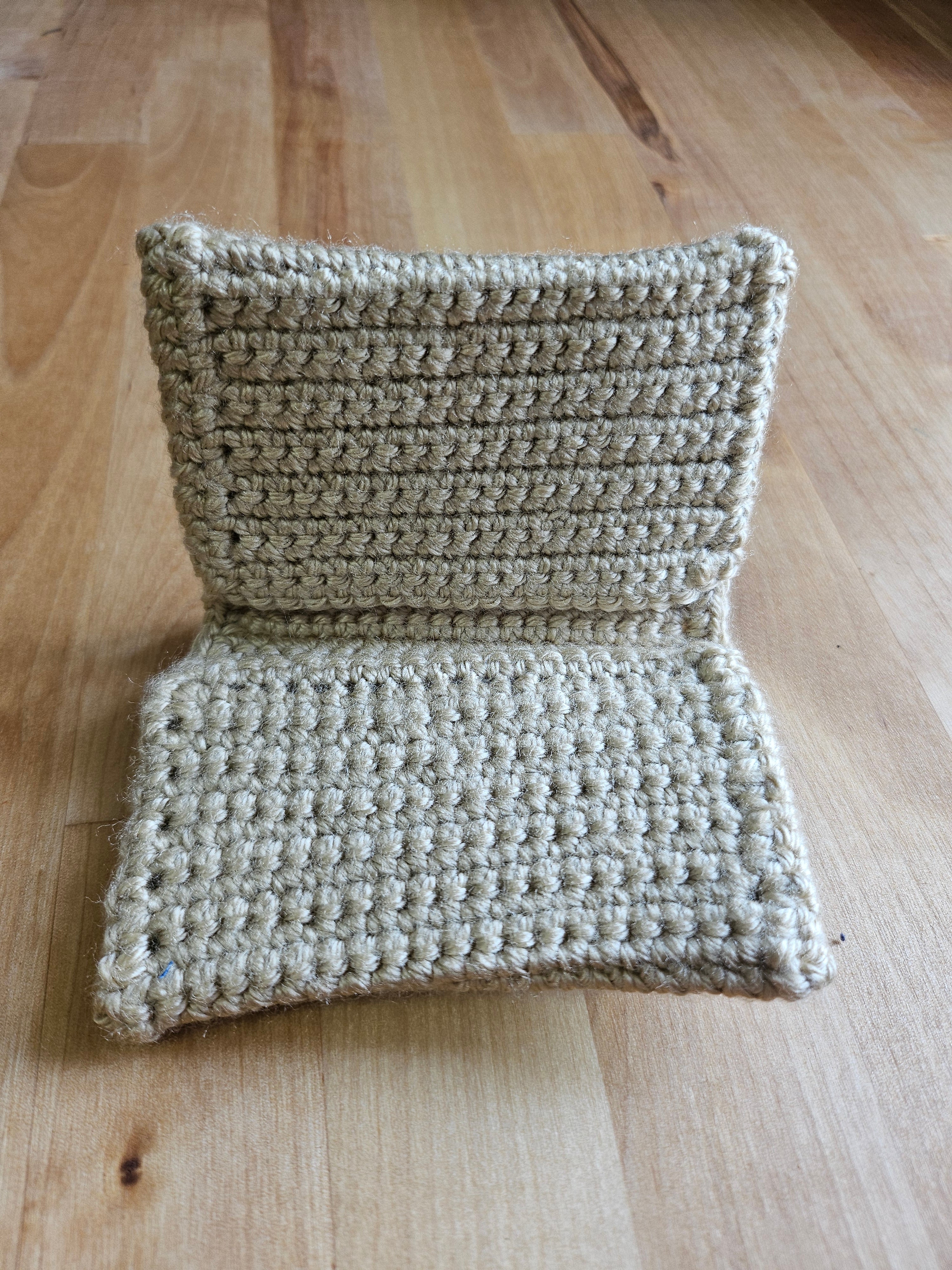 Minimalist Crochet Wallet